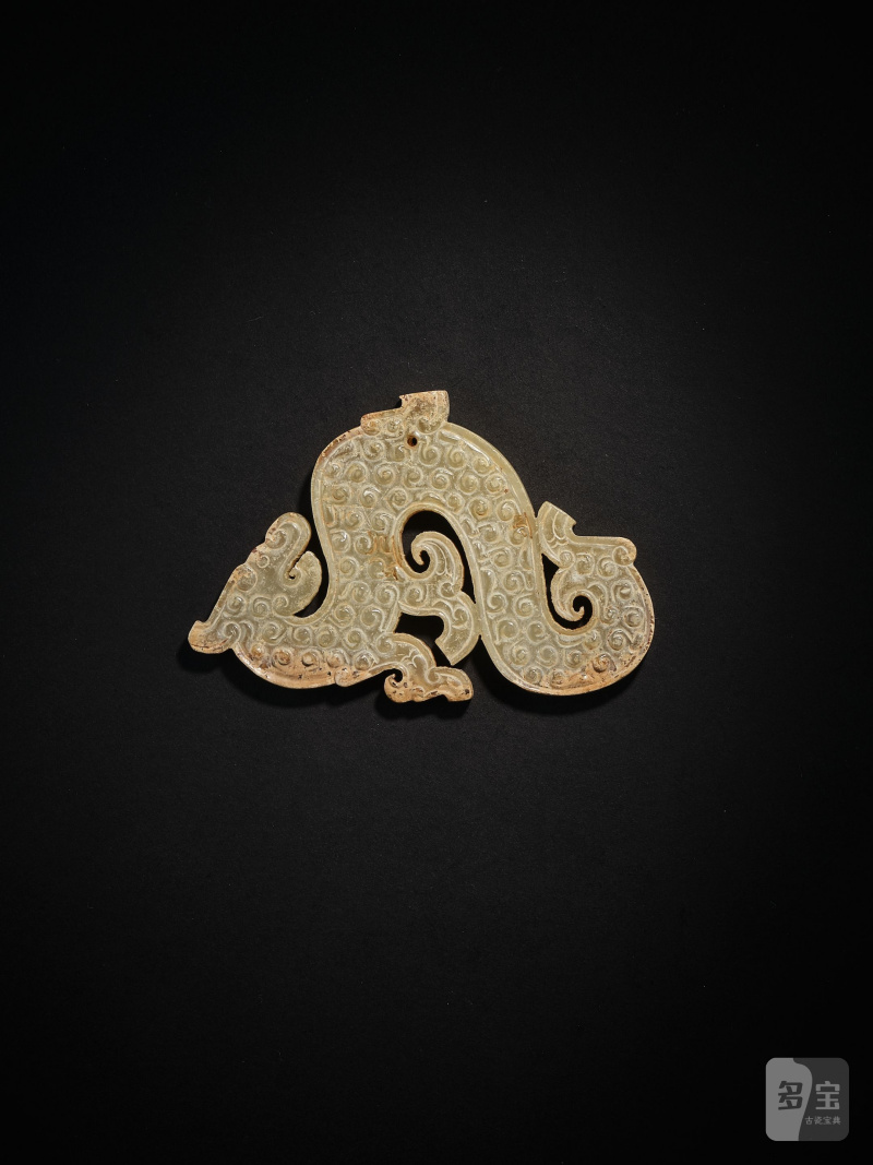 戰國　玉龍形珮 | A JADE 'DRAGON' PLAQUE
